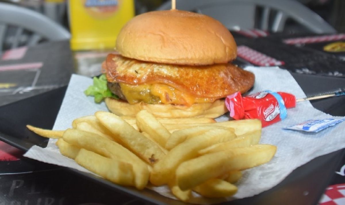 Burger Mania tem cardápio delicioso com lanches tradicionais