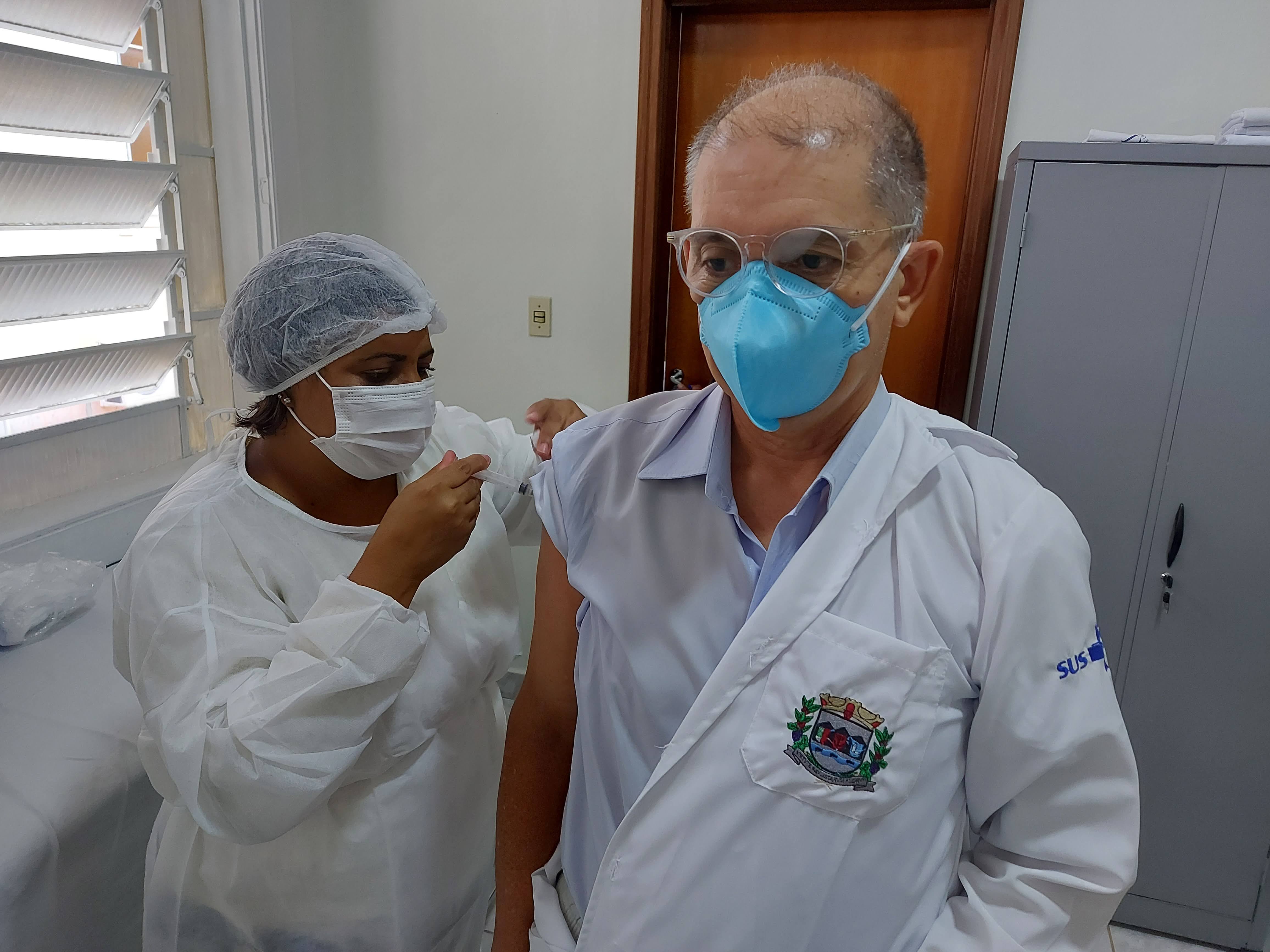 Vacinação contra a covid-19 segue neste final de semana em Serra Negra