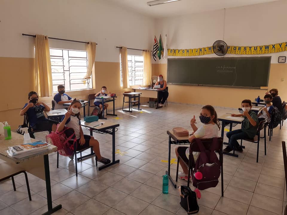 Rede Municipal de Ensino de Pedreira retornou às aulas presenciais na segunda-feira