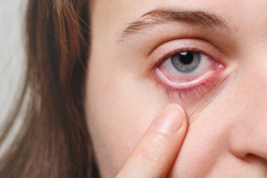Covid-19 pode causar danos irreversíveis à visão