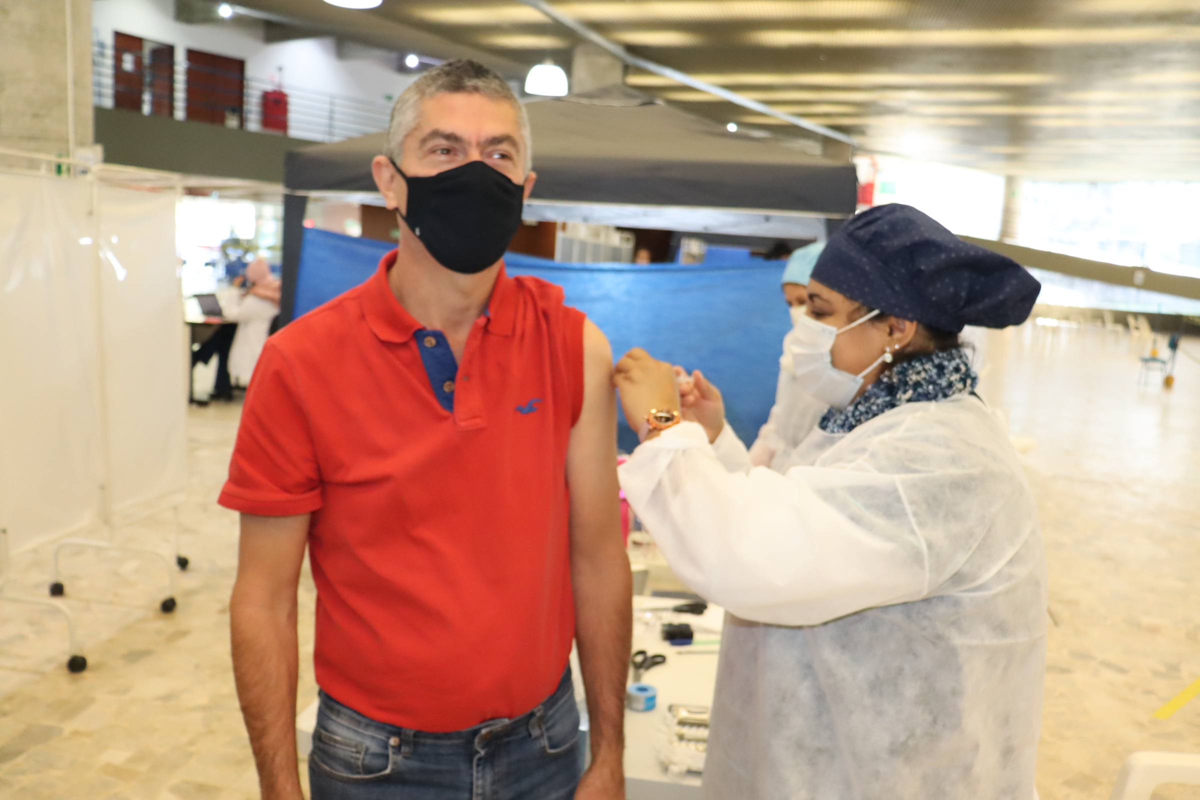 Serra Negra vacina 1.824 pessoas em três dias