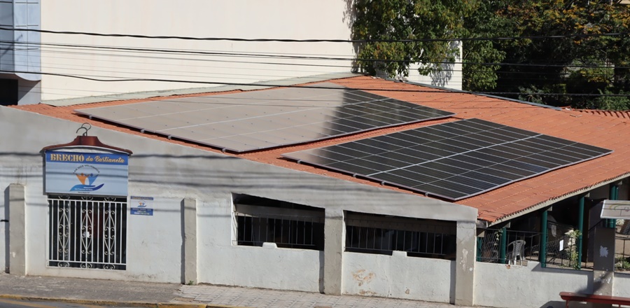 Painéis fotovoltaicos foram instalados no Lar dos Velhinhos, em Serra Negra