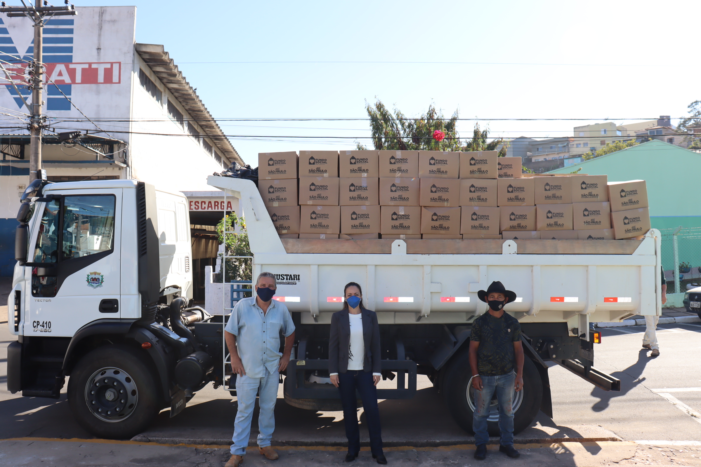 Mais de 500 cestas de alimentos são entregues ao Fundo Social de Serra Negra