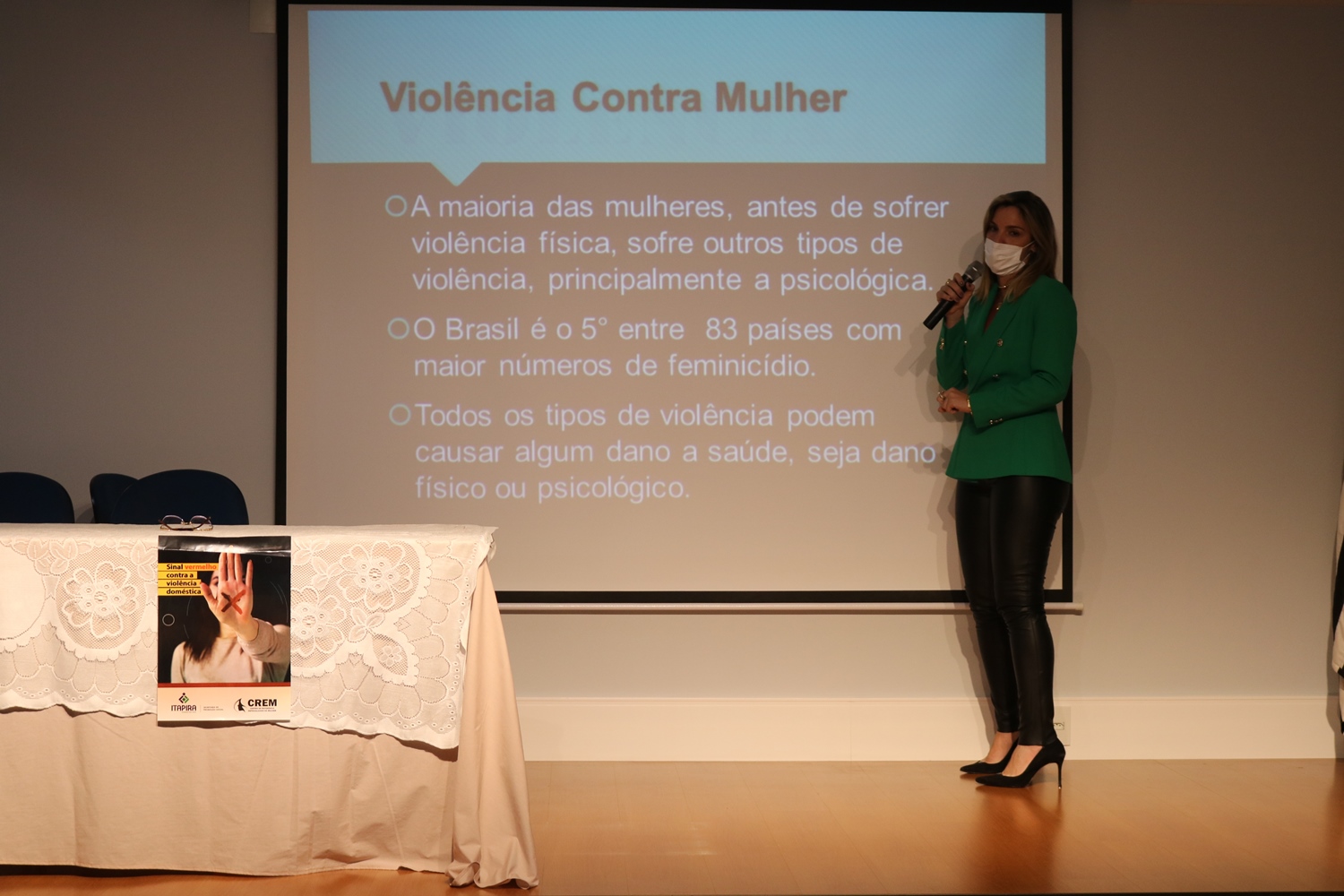 Programa Sinal Vermelho é lançado e amplia rede de apoio à mulher vítima de violência