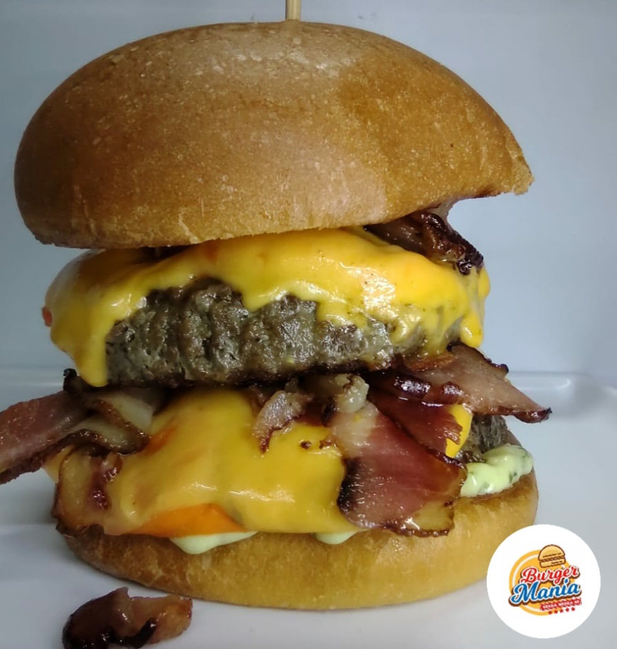 Burger Mania tem Super Lanche para a sua quinta-feira