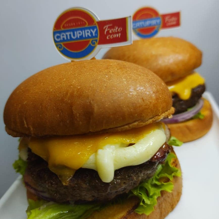 Gourmets da Burger Mania são a pedida perfeita para começar o fim de semana