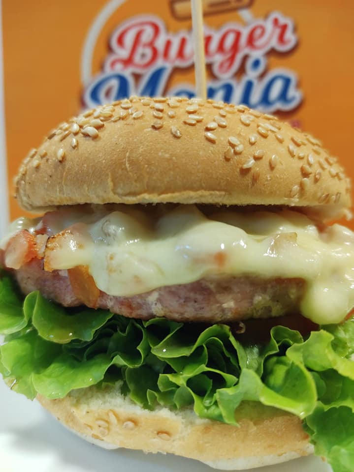 Sábado é dia oficial para pedir os gourmets da Burger Mania