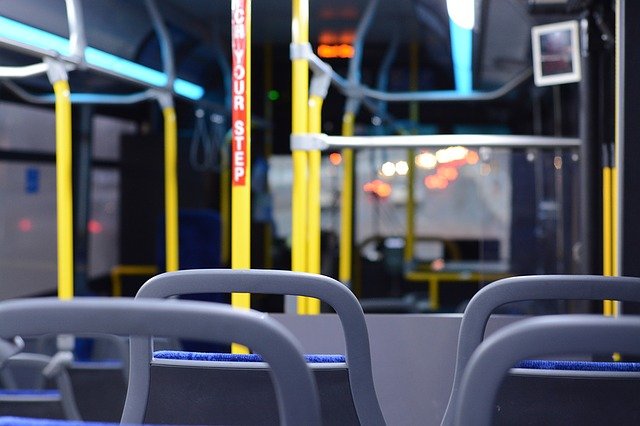 Horários de ônibus são estendidos para atender funcionários do comércio