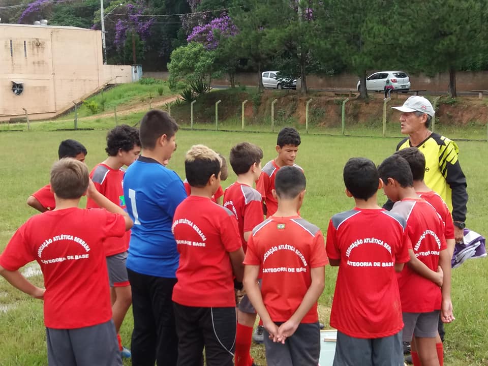 Associação Atlética Serrana joga competição em Itapira