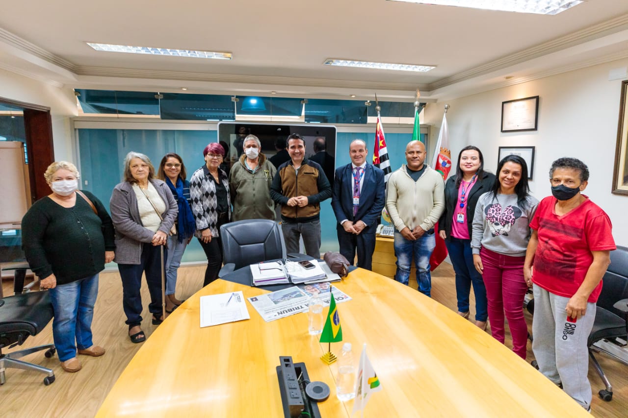 Prefeitura de Amparo anuncia programa para zerar filas de cirurgias de Catarata