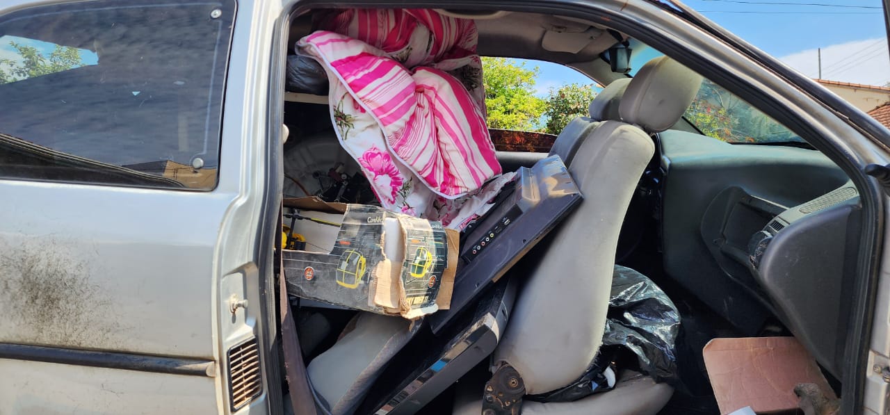Dupla com carro de Serra Negra é detida por furto em Tuiuti