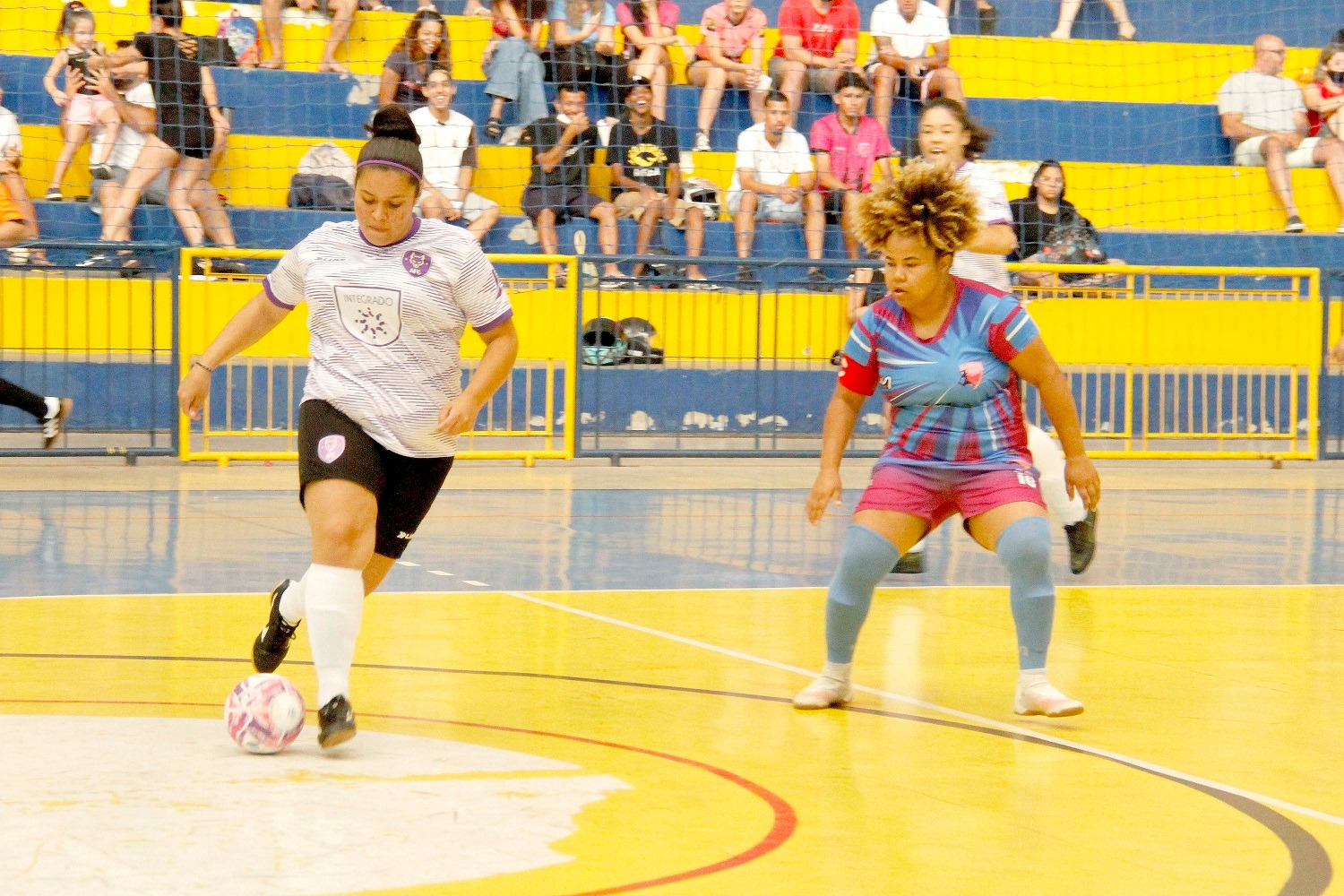 Futsal Feminino começa amanhã em Jaguariúna