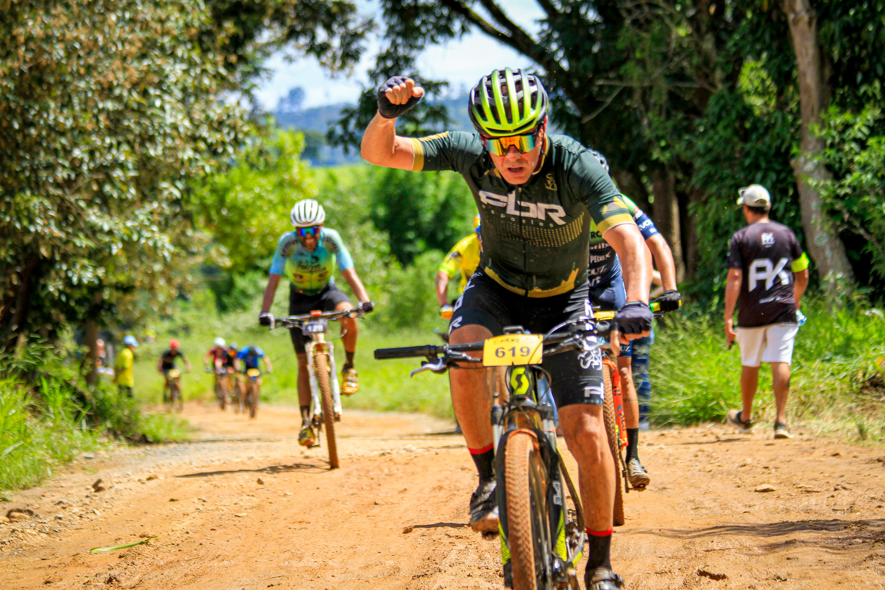 Em Morungaba: 785 ciclistas participam da Copa FBR de Mountain Bike