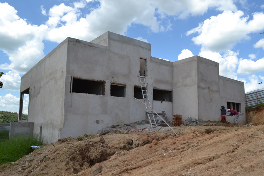 Prefeitura de Pedreira está construindo Mirante e Área de Exposição no Complexo Turístico do Morro do Cristo
