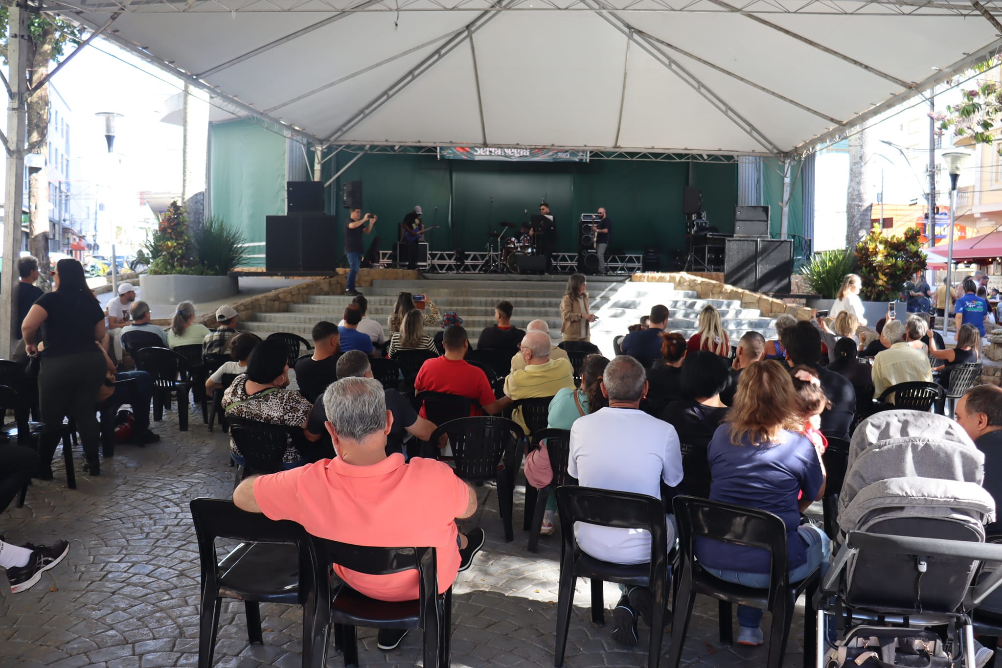 Música e dança no sábado do Festival de Inverno de Serra Negra