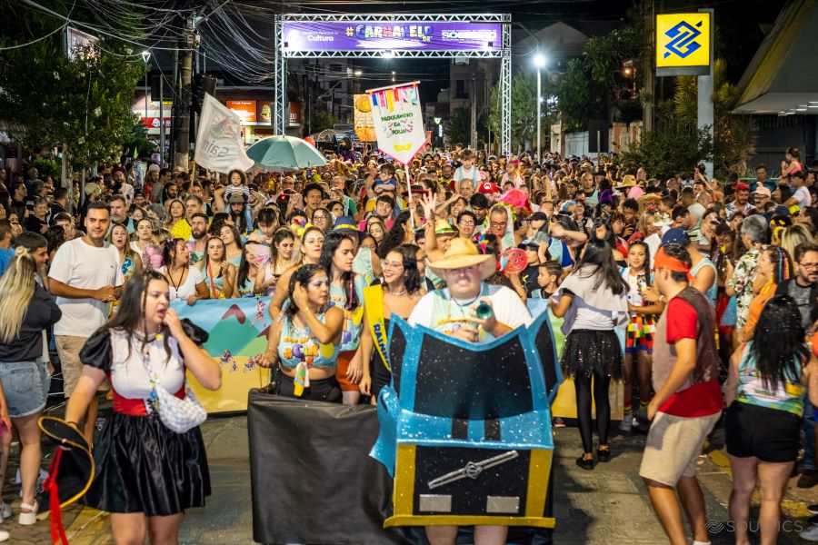  Carnaval dos municípios de SP tem desfile de marchinhas históricas e até bloco de pets