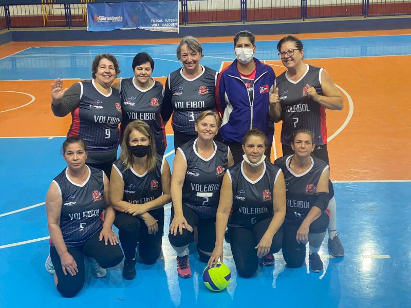Voleibol 50+ de Amparo estreou pela Copa ADR
