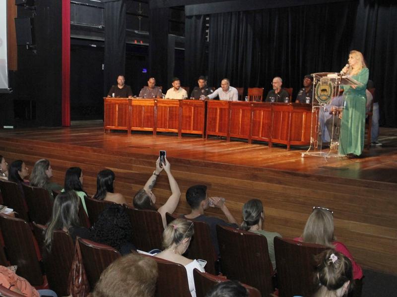 Jaguariúna lança Botão de Segurança para escolas da cidade