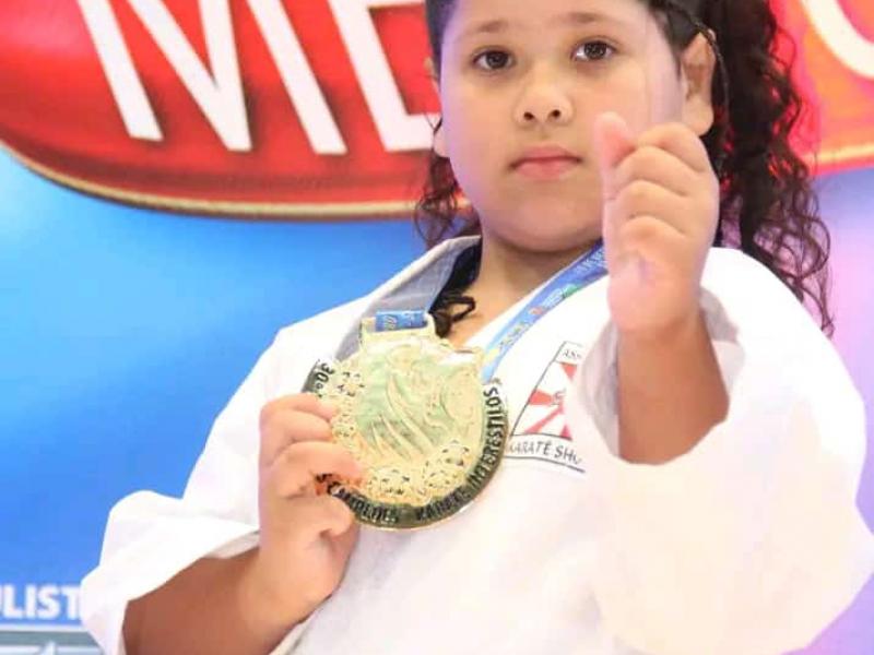 Lorena Lira fatura quatro medalhas no Melhores do Ano